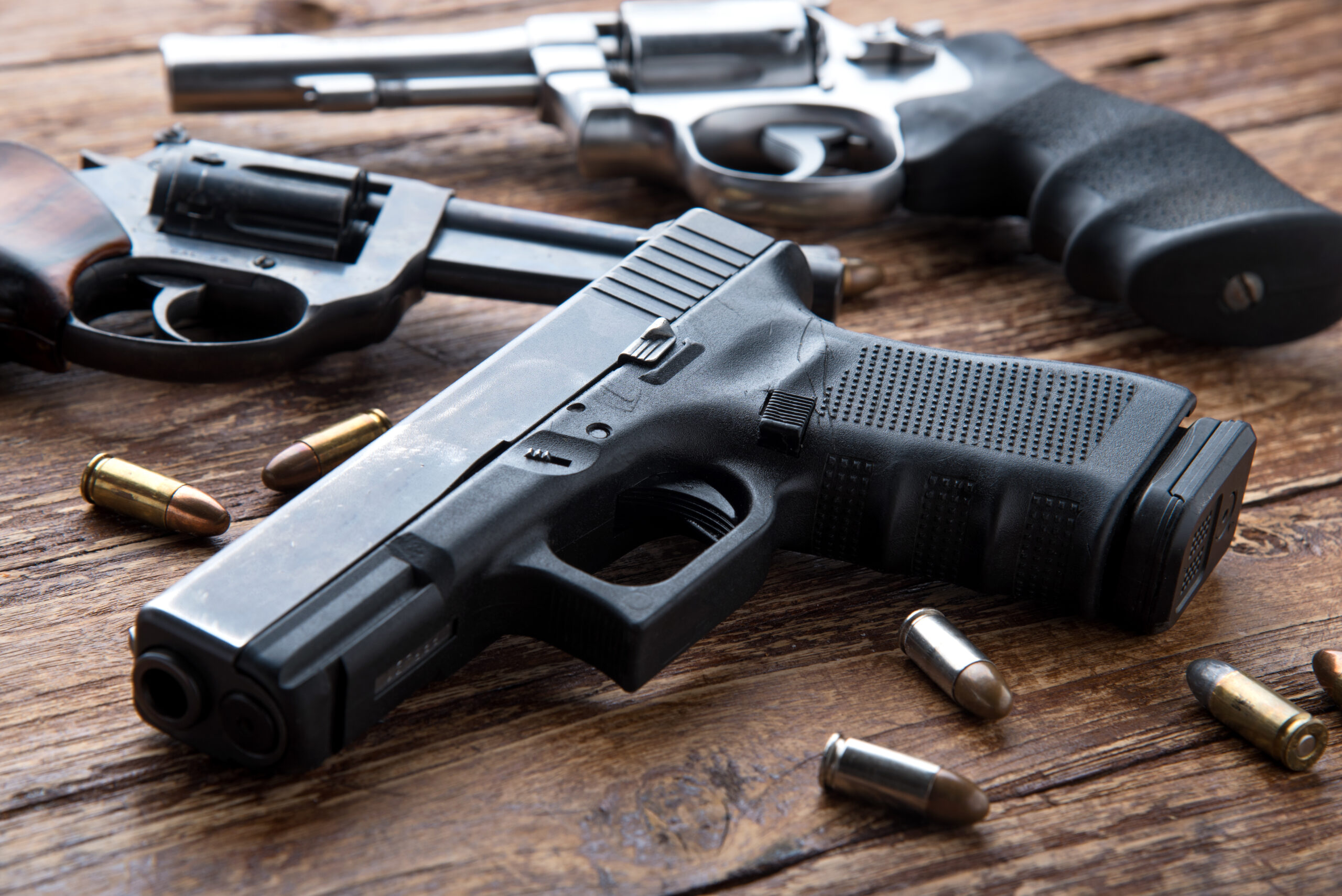 Gun with ammunition Gun with ammunition